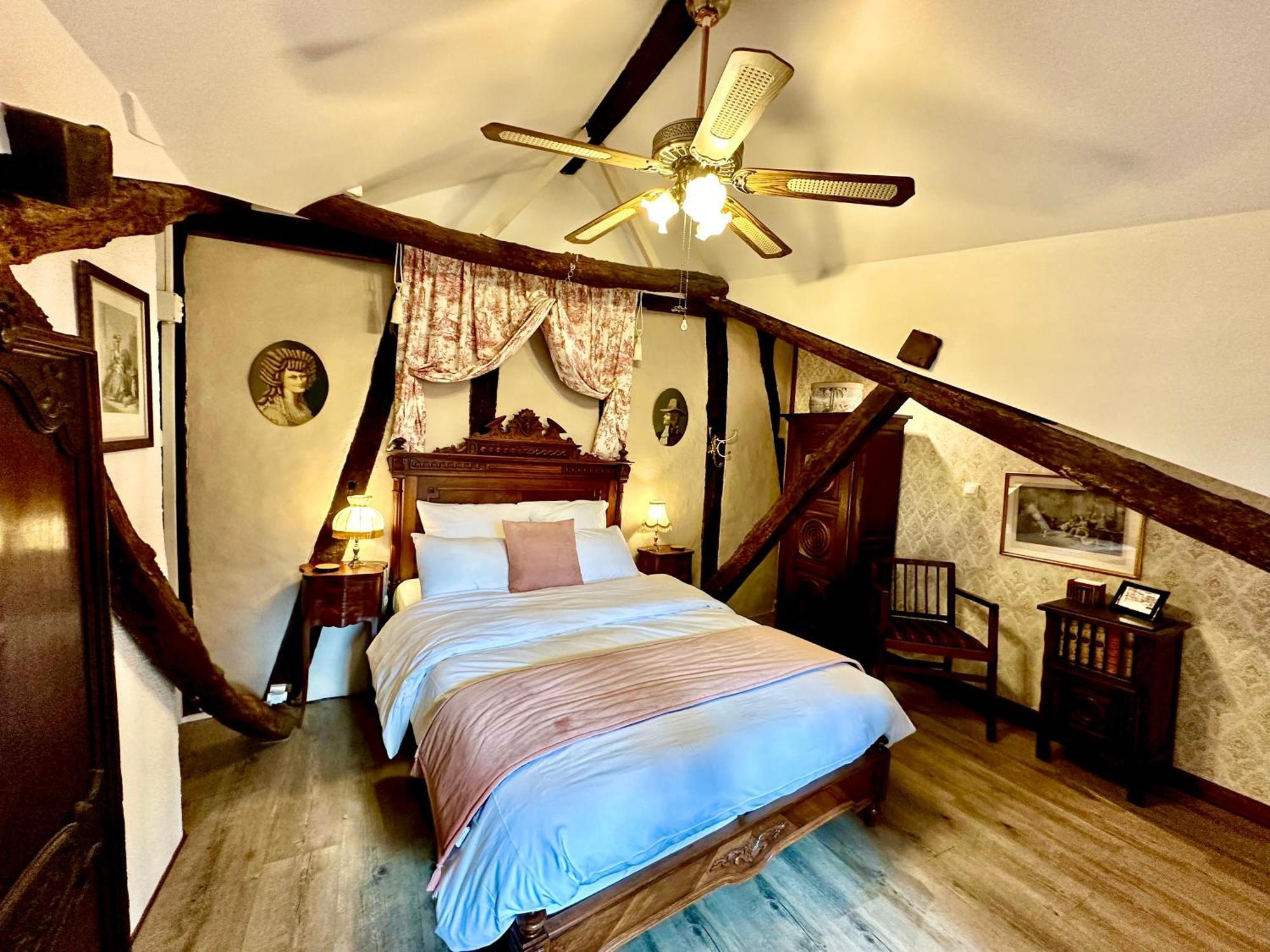 Le Colombier De Cyrano Et Roxane Bed & Breakfast Bergerac Exterior photo