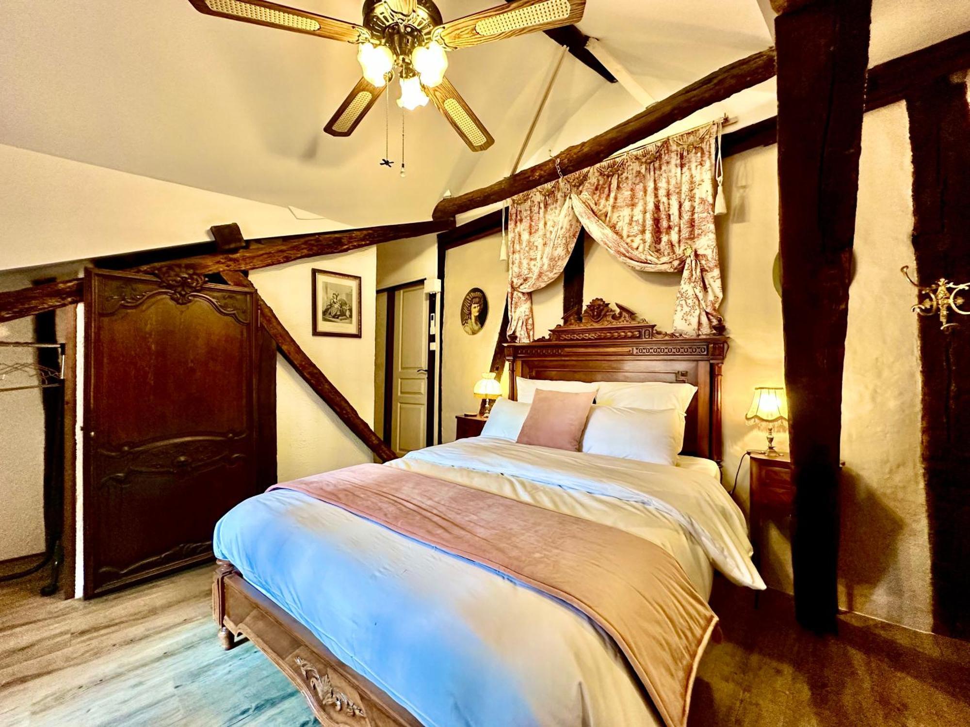 Le Colombier De Cyrano Et Roxane Bed & Breakfast Bergerac Exterior photo